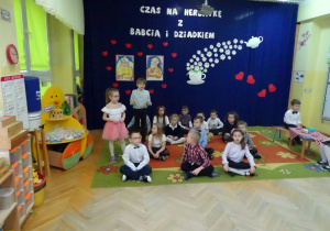 dzieci mówią wiersz