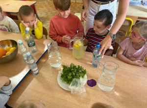 Mieszamy, wyciskay i zdrową lemoniadę mamy!