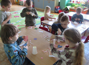 Wielkanocne tradycje i świąteczna radość Biedroneczek